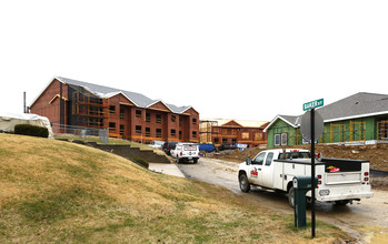 Highland Village in Highland Heights, KY - Building Photo - Building Photo