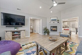 403 Willington Ln in Bentonville, AR - Building Photo - Building Photo
