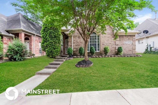 property at 6999 Parkbrook Ln
