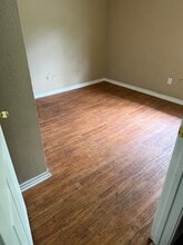 750 Bonham St, Unit 220 in Paris, TX - Building Photo - Building Photo