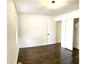 4789 SE Ada Ln in Milwaukie, OR - Building Photo - Building Photo