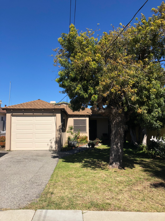 1739 Speyer Ln in Redondo Beach, CA - Building Photo