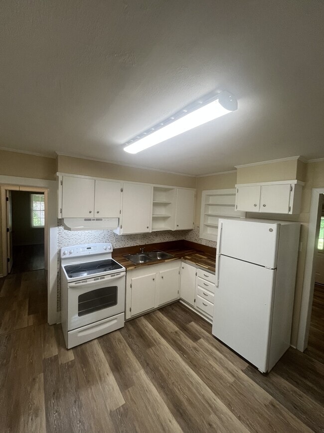 126 W Cherry Dr in Petal, MS - Building Photo - Building Photo