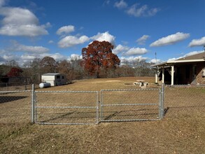 1635 Martin Dr in Deatsville, AL - Building Photo - Building Photo