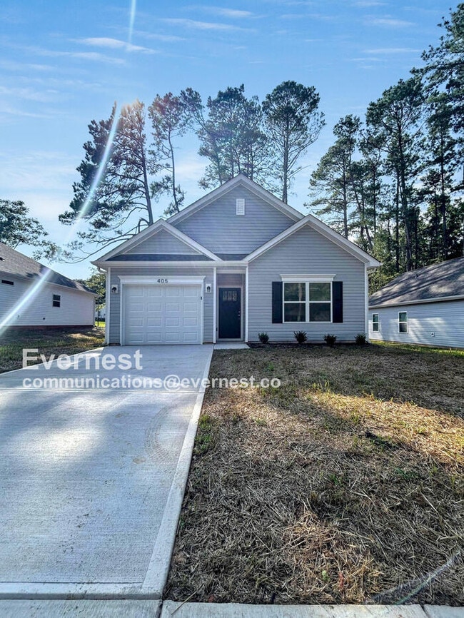 property at 405 S Davis St