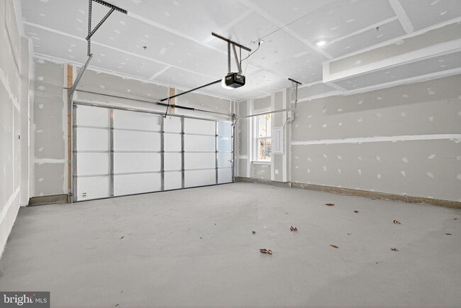 22832 Tawny Pne Sq in Brambleton, VA - Building Photo - Building Photo