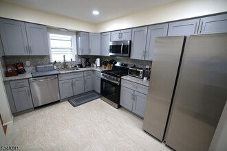 920 Everts Ave in Westfield, NJ - Building Photo - Building Photo