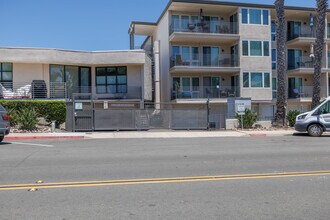 Yacht Club Condominiums in San Diego, CA - Building Photo - Building Photo