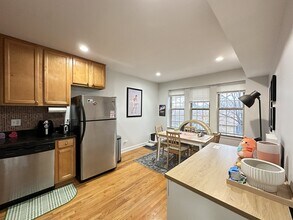 3335 N Lamon Ave in Chicago, IL - Building Photo - Building Photo