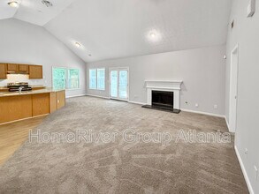 9108 S Sterling Lakes Dr in Covington, GA - Building Photo - Building Photo
