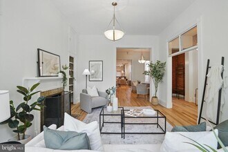 136 R St NE in Washington, DC - Building Photo - Building Photo