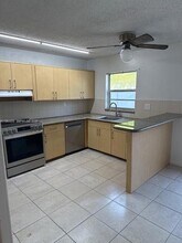 3920 Woodside Dr, Unit 5 in Coral Springs, FL - Building Photo - Building Photo