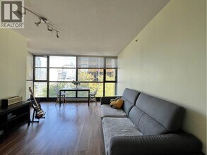 1367 Alberni St in Vancouver, BC - Building Photo - Building Photo