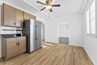 2964 W Jefferson Ave in Trenton, MI - Building Photo - Building Photo