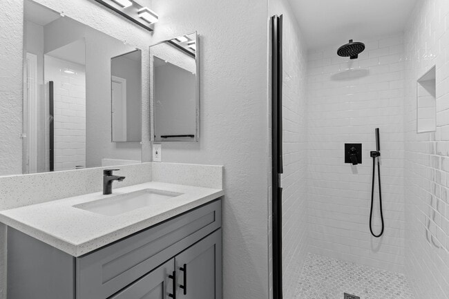 8101 Larson Ave in Garden Grove, CA - Building Photo - Building Photo