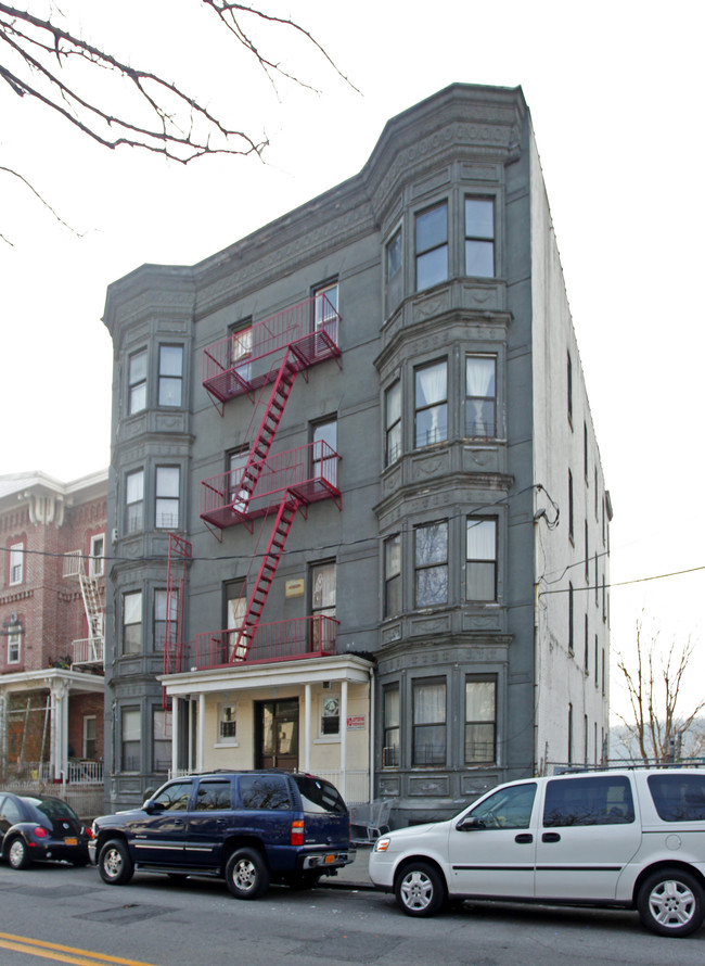 89-91 Buena Vista Ave in Yonkers, NY - Building Photo - Building Photo