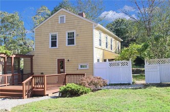 6 Maple Ave, Unit 2nd Floor in Bethel, CT - Building Photo - Building Photo