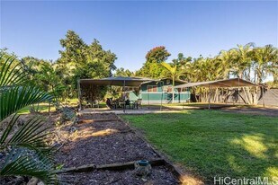 66-140B Kamehameha Hwy in Haleiwa, HI - Building Photo