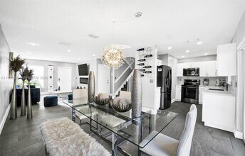 2311 SW 87th Way in Miramar, FL - Building Photo - Building Photo