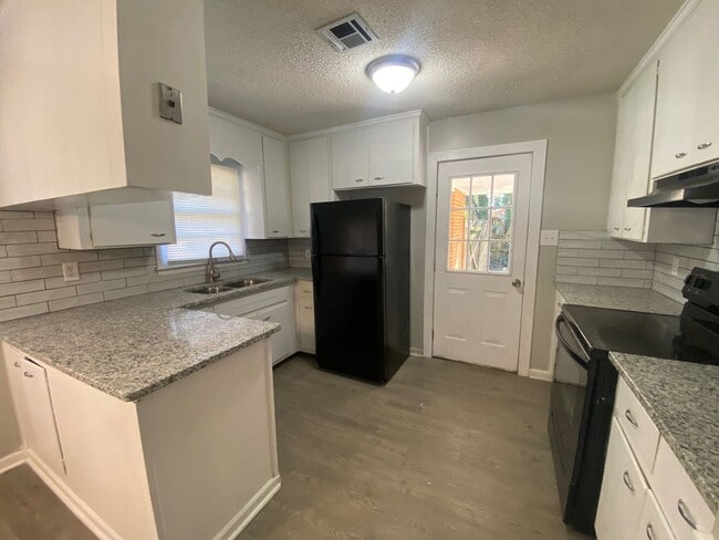 241 Murfee Dr in Prattville, AL - Building Photo - Building Photo