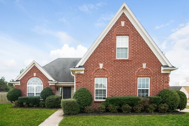 property at 1550 Far Dr