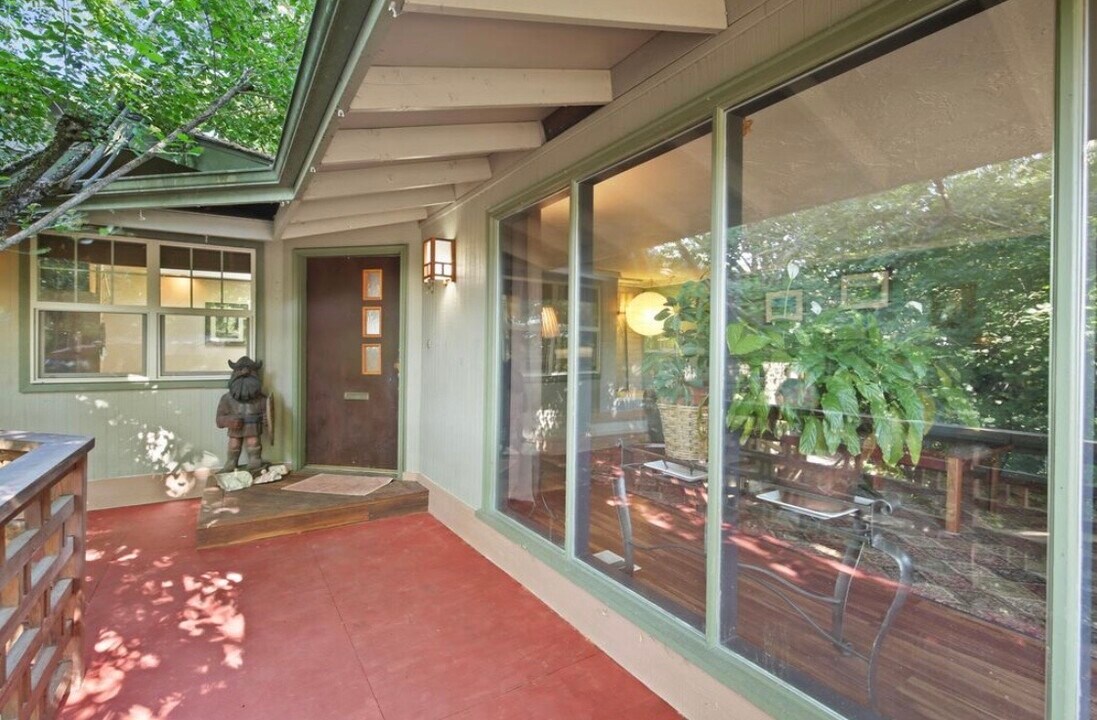 200 Oregon Terrace in Medford, OR - Building Photo