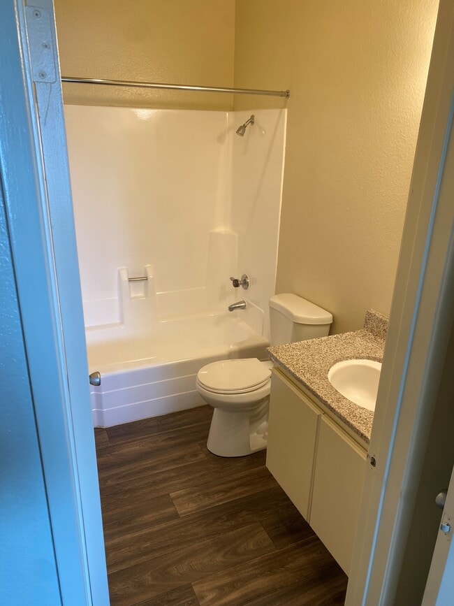 Villa Azusa Senior Apartments 55+ in Azusa, CA - Building Photo - Building Photo