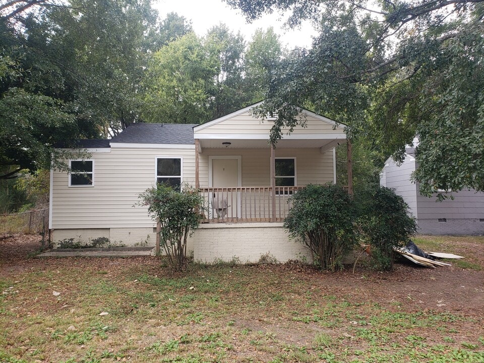 10 Bethuel Church Rd in Greenville, SC - Foto de edificio