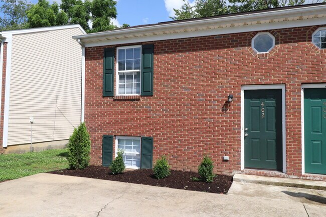 402 Lakeview Dr in Nicholasville, KY - Building Photo - Building Photo