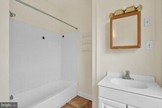 3512 Lancaster Ave in Philadelphia, PA - Building Photo - Building Photo