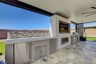 8477 Wolf Mountain Ct in Las Vegas, NV - Building Photo - Building Photo