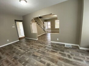 9116 E Milton Ave in Overland, MO - Building Photo - Building Photo