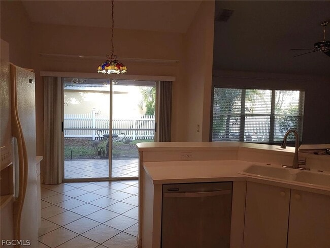 15232 Cricket Ln in Ft. Myers, FL - Building Photo - Building Photo