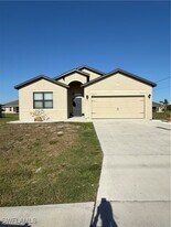 1515 SW 20th Ave in Cape Coral, FL - Building Photo