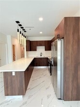 3018 S K Center St, Unit 2 in McAllen, TX - Building Photo - Building Photo