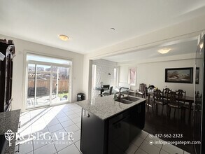 75 Truro Cir in Brampton, ON - Building Photo - Building Photo