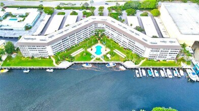 400 N Federal Hwy in Deerfield Beach, FL - Building Photo - Building Photo