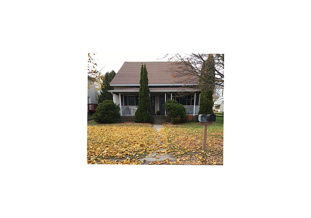 2209 Fitch Ave, Unit A in Marquette, MI - Building Photo