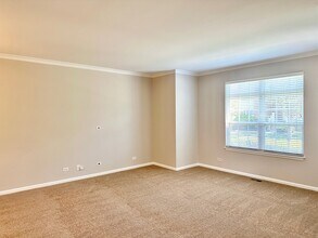 1900 Keystone Pl in Schaumburg, IL - Building Photo - Building Photo