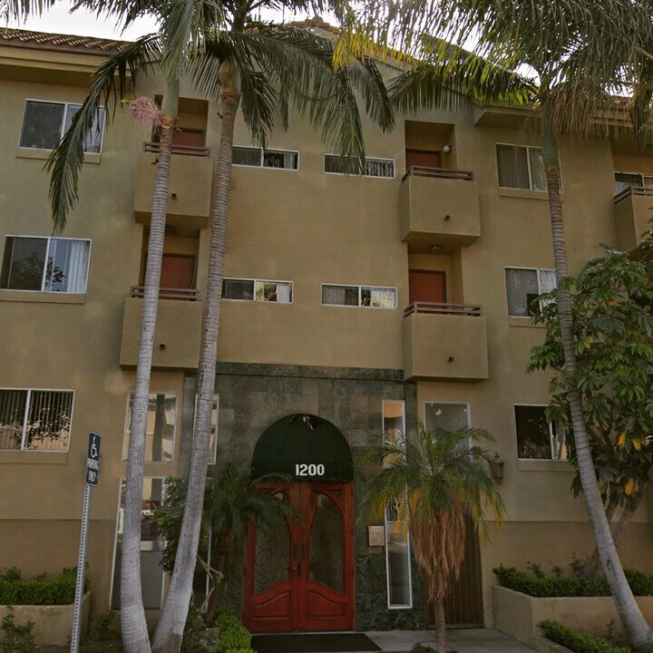 1200 S Shenandoah St in Los Angeles, CA - Building Photo