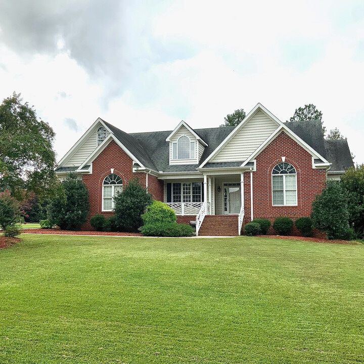 4903 Pebble Beach Cir N in Wilson, NC - Building Photo