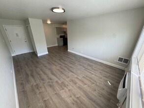 515 S Milwaukee Ave in Wheeling, IL - Building Photo - Building Photo