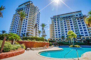 5000 S Sandestin Blvd in Miramar Beach, FL - Building Photo