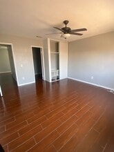 27630 Baroni Rd in Romoland, CA - Foto de edificio - Building Photo