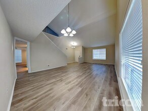 1223 Cowden Ct in Missouri City, TX - Foto de edificio - Building Photo