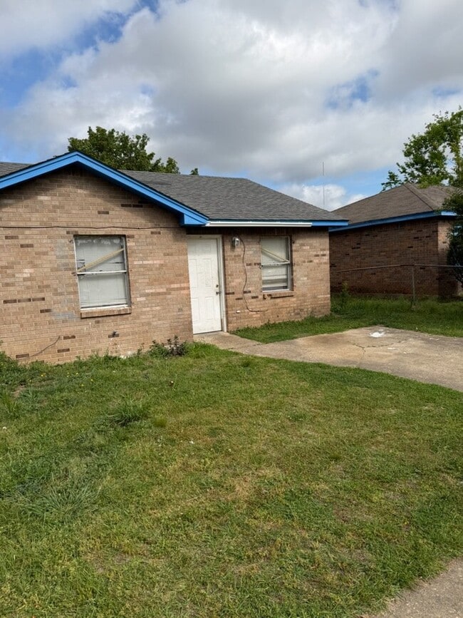 property at 3533 Manley Dr