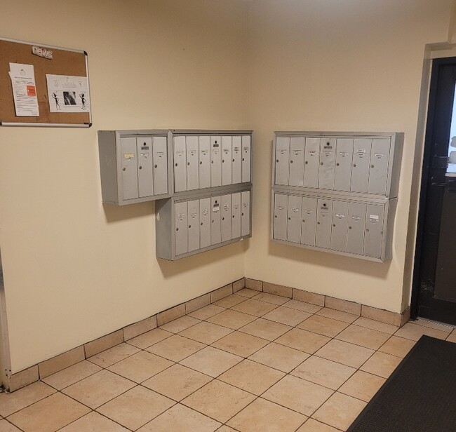 4915 S Drexel Blvd in Chicago, IL - Foto de edificio - Building Photo