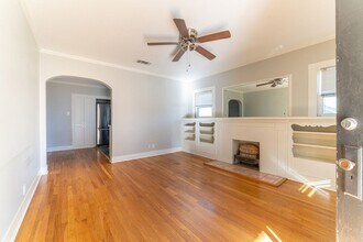 3708 W 5th St in Fort Worth, TX - Building Photo - Building Photo