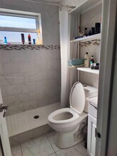 615 SW 64th Ave-Unit -#2 in Miami, FL - Building Photo - Building Photo