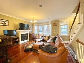 15 Eldora St, Unit 1 in Boston, MA - Building Photo